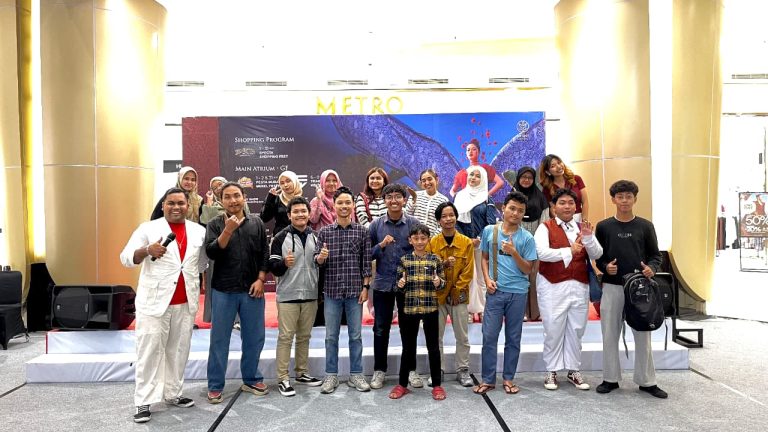 SEMANGAT MERDEKA, PROBEST AJAK MASYARAKAT BERANI BERBICARA Workshop Public Speaking
